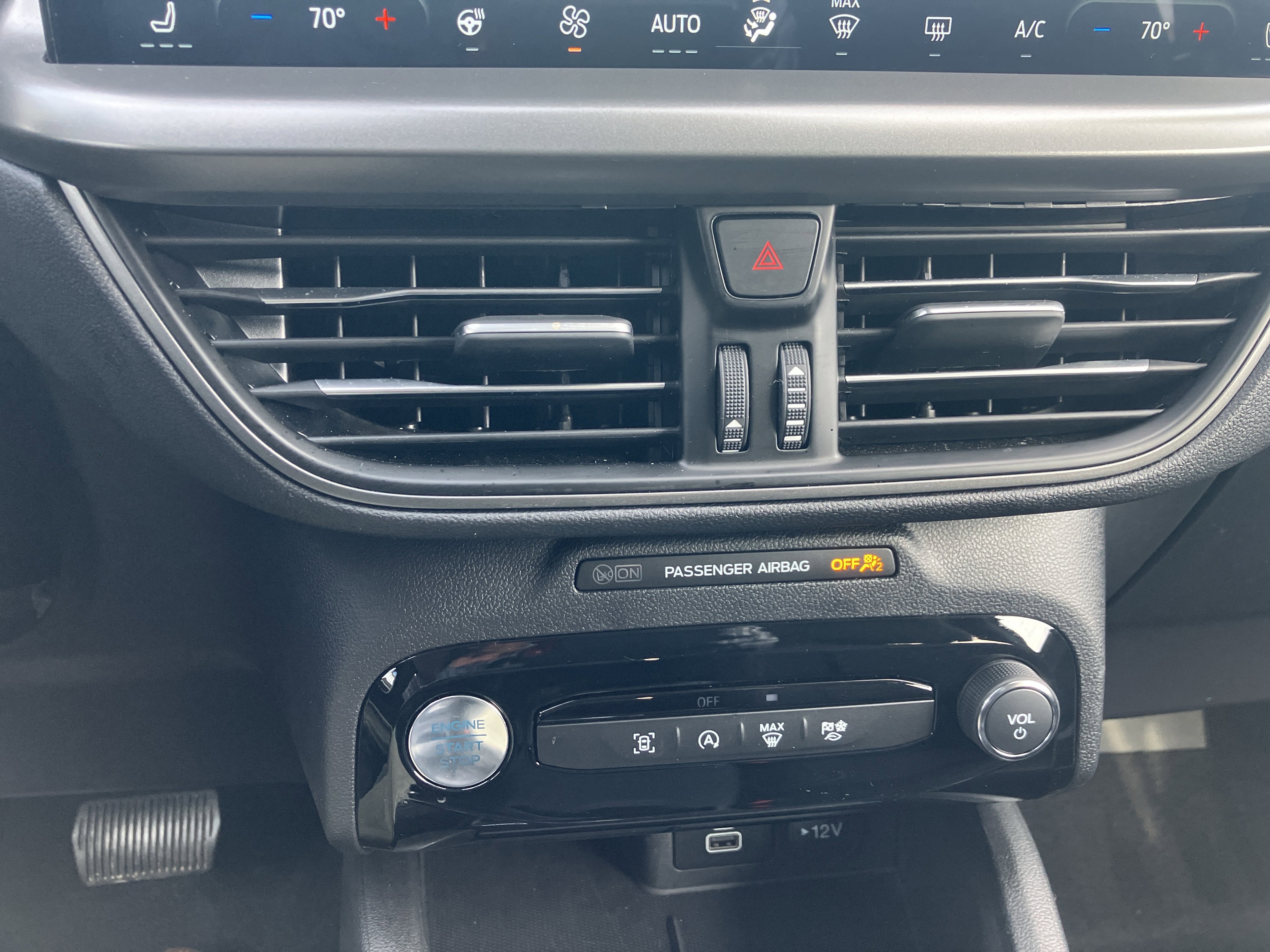 Certified 2024 Ford Escape Active w/ Tech Pack #1 image 30