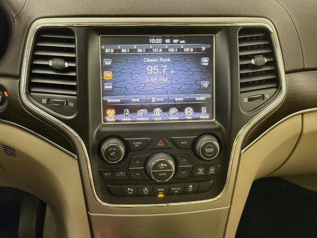 Used 2017 Jeep Grand Cherokee Overland AWD/4WD image 15