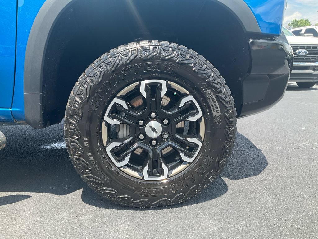 Used 2023 Chevrolet Silverado 1500 ZR2 AWD/4WD image 10