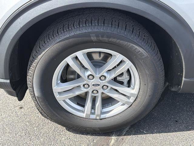 Certified 2022 Ford Explorer XLT w/ Equipment Group 202A image 33