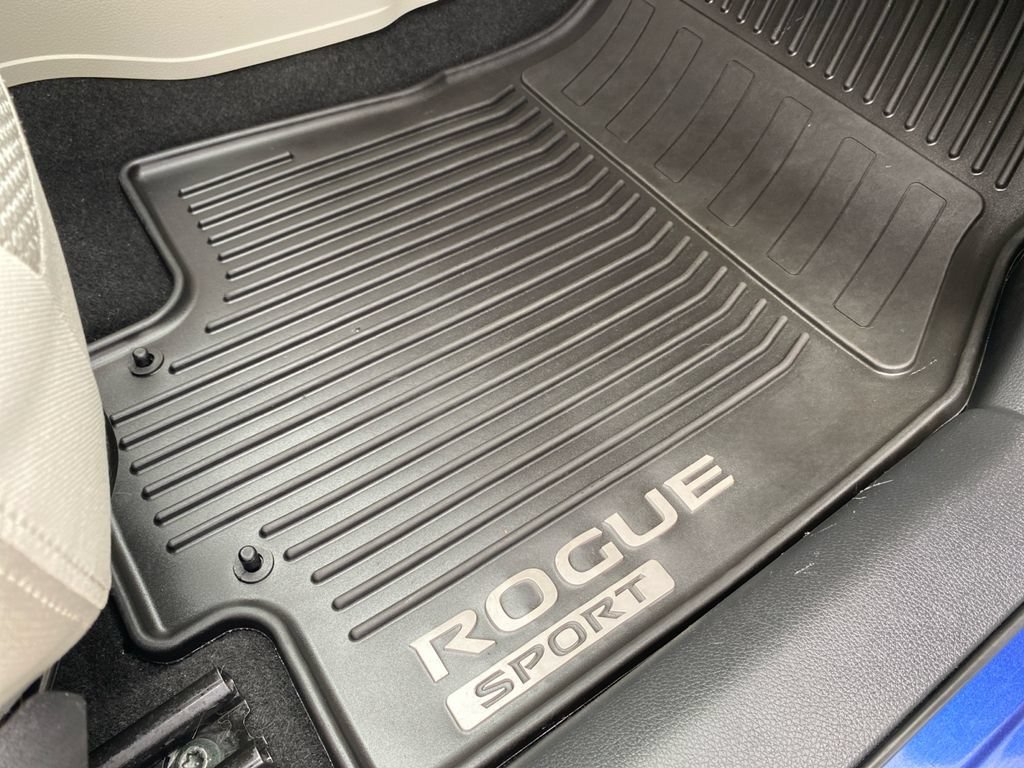 Used 2020 Nissan Rogue Sport SV AWD/4WD image 12