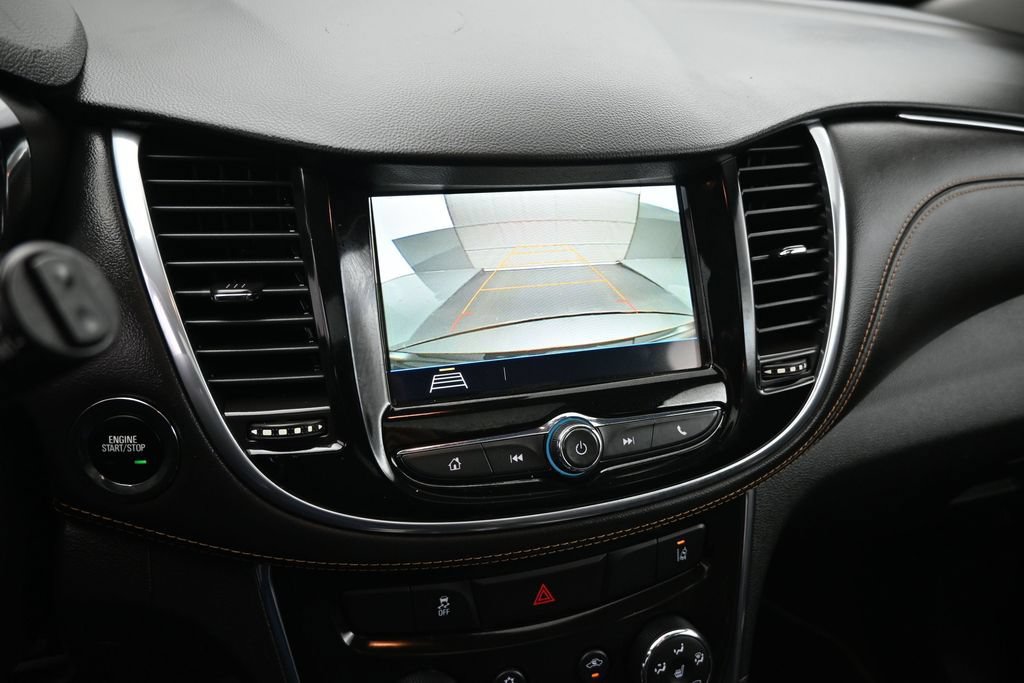 Used 2018 Chevrolet Trax Premier w/ Midnight Edition FWD image 16