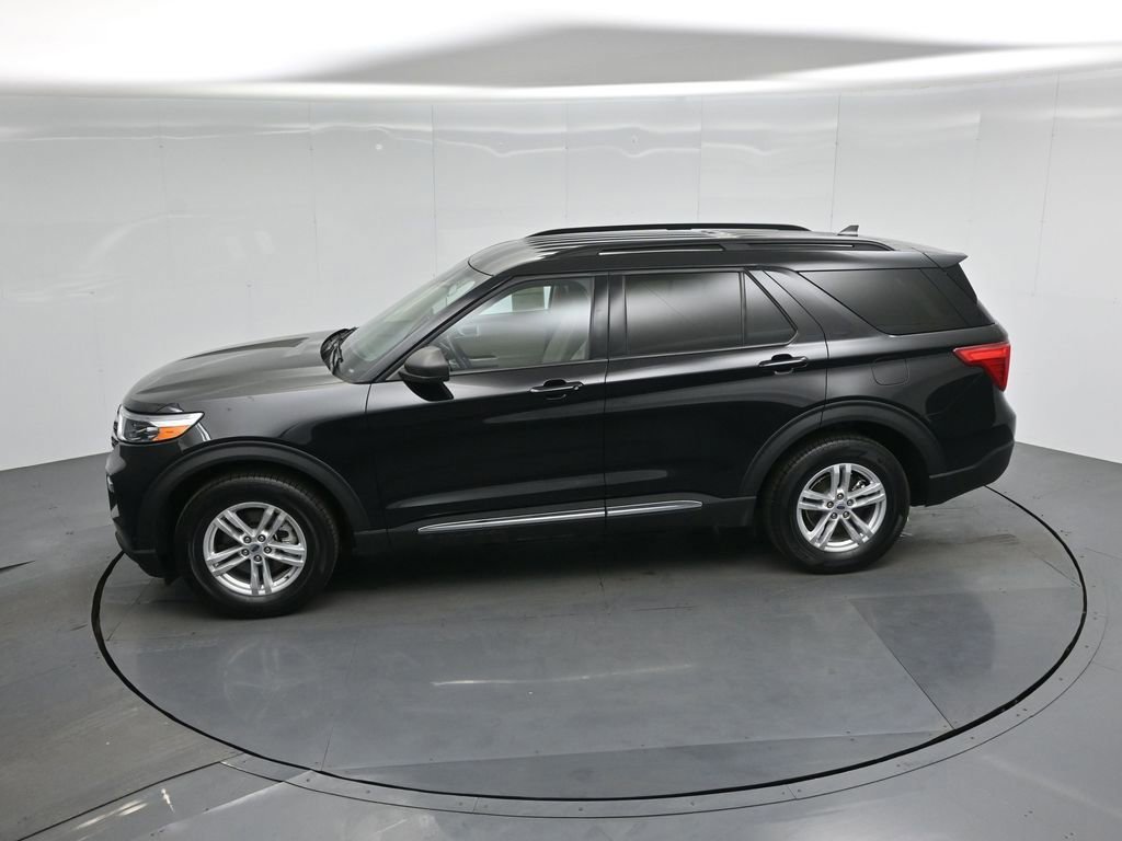 Certified 2024 Ford Explorer XLT w/ Equipment Group 202A image 22