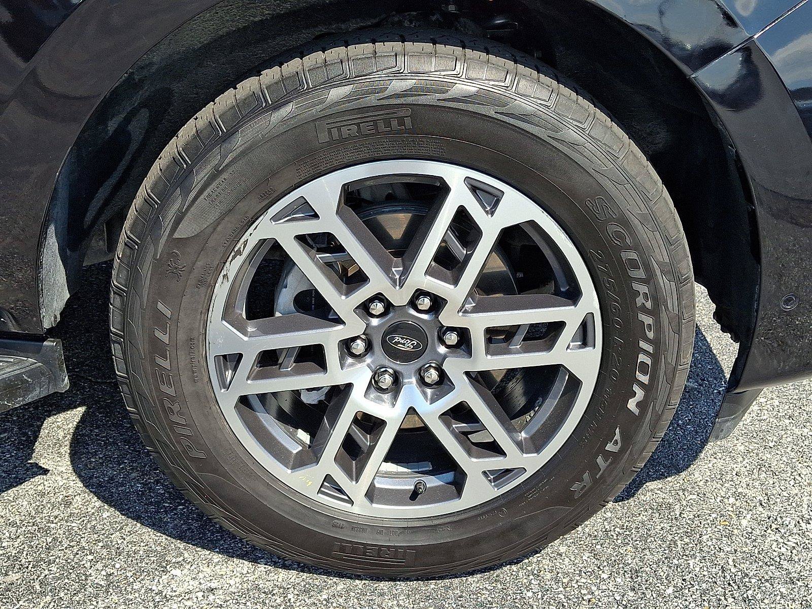 Certified 2025 Ford Expedition Active AWD/4WD image 8