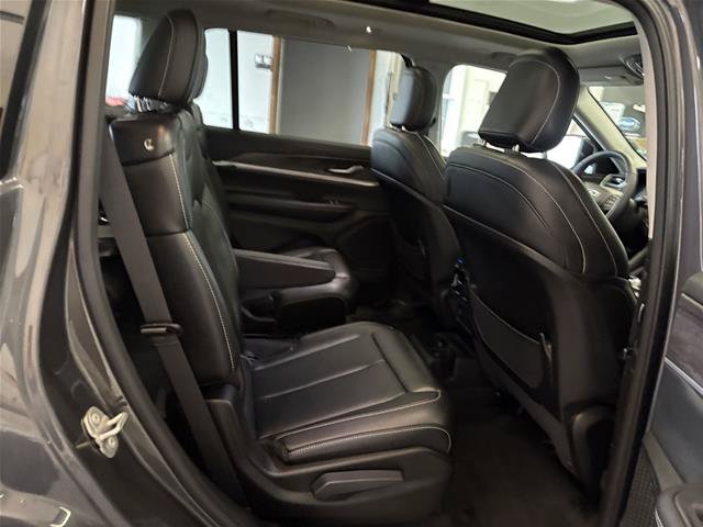 Used 2024 Jeep Grand Cherokee L Limited AWD/4WD image 35