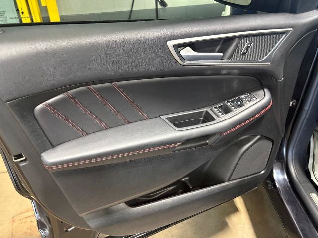 Certified 2024 Ford Edge ST-Line AWD/4WD image 18