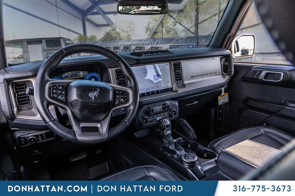 Certified 2025 Ford Bronco Outer Banks w/ Sasquatch Package AWD/4WD image 16