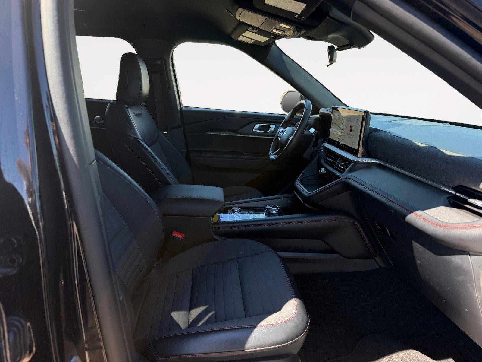 Certified 2025 Ford Explorer ST-Line AWD/4WD image 15