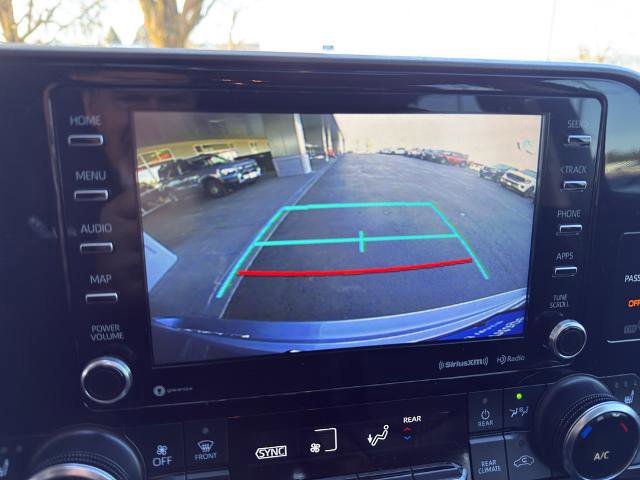 Used 2022 Toyota Highlander XLE image 31