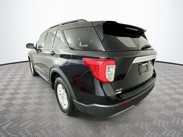 Certified 2023 Ford Explorer XLT w/ Equipment Group 202A AWD/4WD image 9