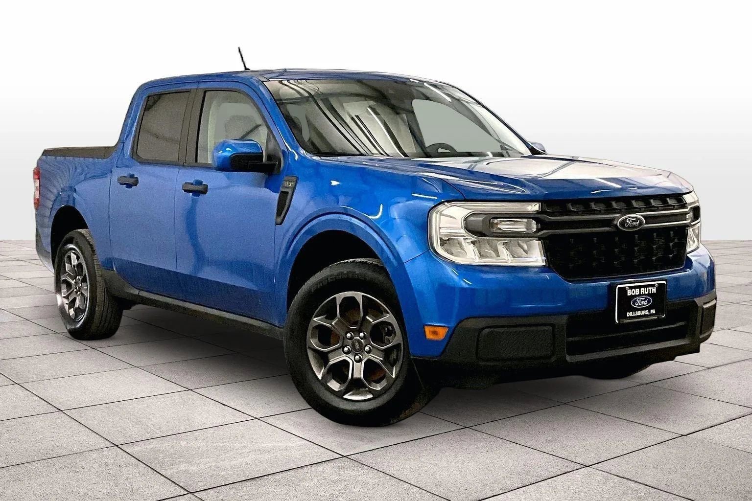 Certified 2022 Ford Maverick XLT w/ XLT Luxury Package image 2