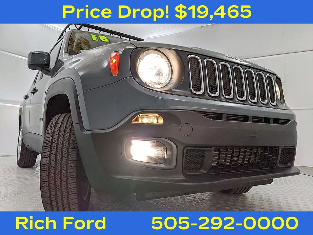 Used 2018 Jeep Renegade Latitude w/ Popular Equipment Group image 24