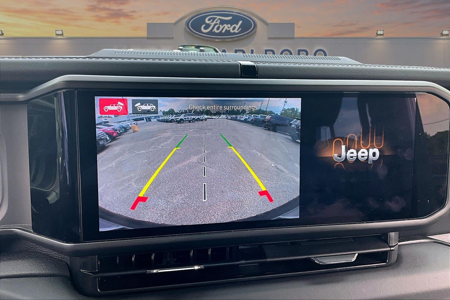 Used 2024 Jeep Wrangler High Altitude AWD/4WD image 21