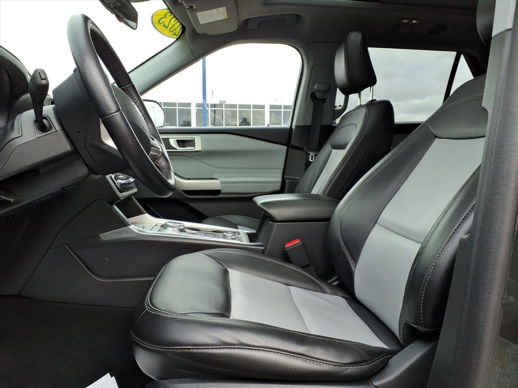 Certified 2023 Ford Explorer XLT w/ Equipment Group 202A image 16