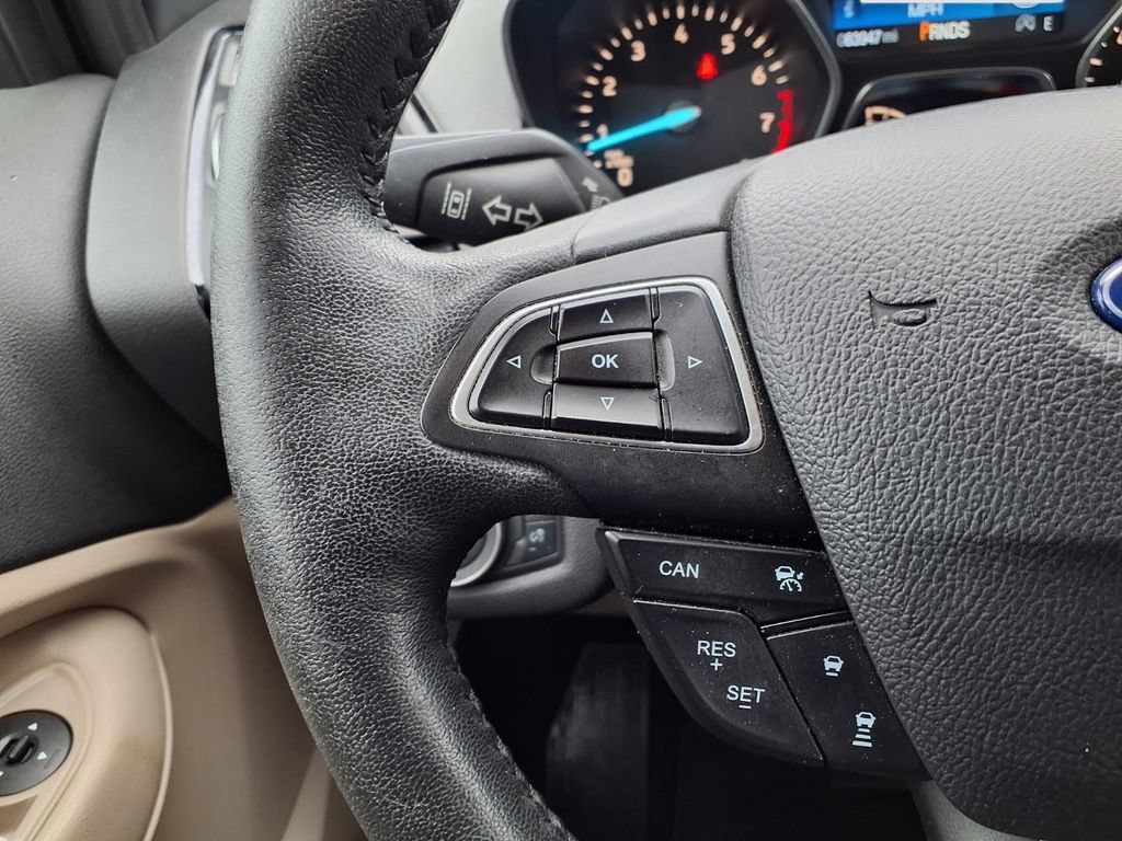 Certified 2019 Ford Escape Titanium AWD/4WD image 18