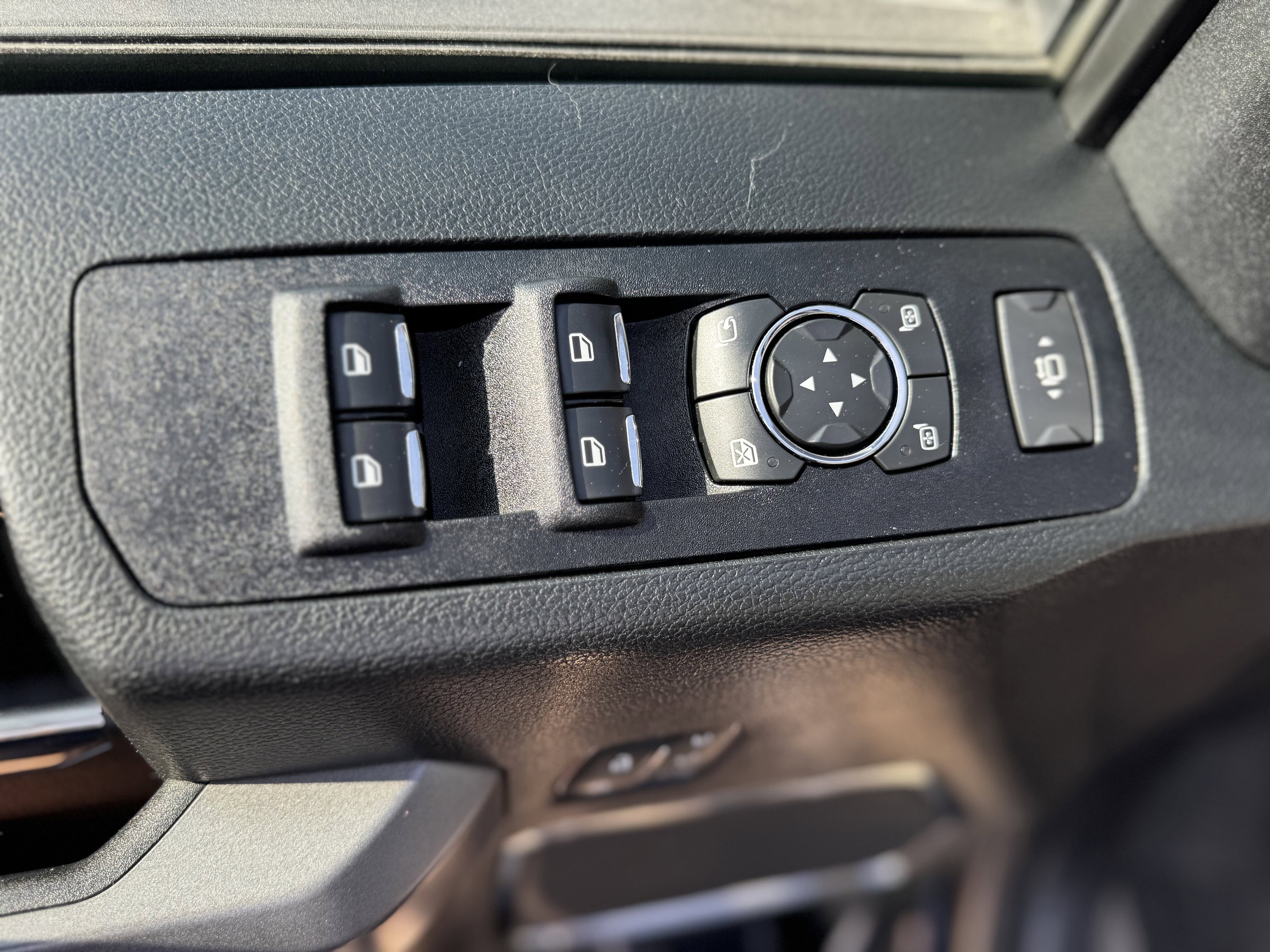 Certified 2021 Ford F250 Platinum w/ FX4 Off-Road Package image 10