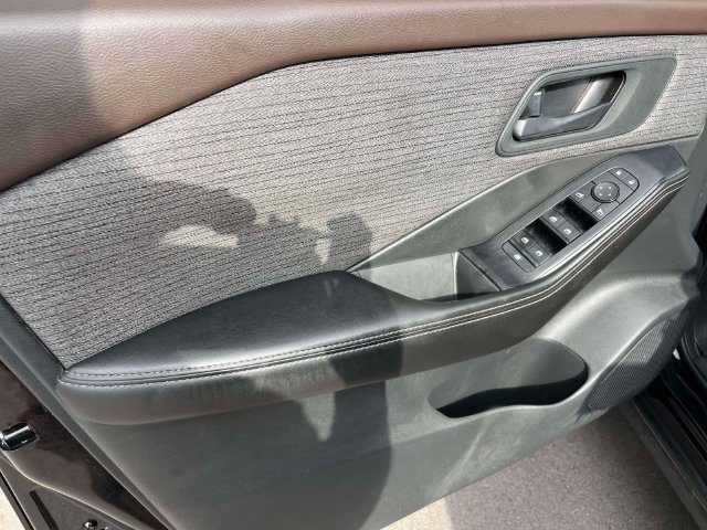 Used 2021 Nissan Rogue S FWD image 25
