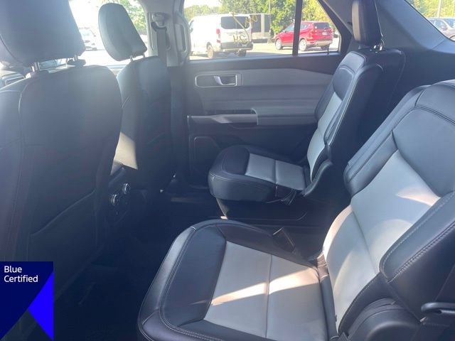 Certified 2024 Ford Explorer XLT w/ Equipment Group 202A RWD image 8
