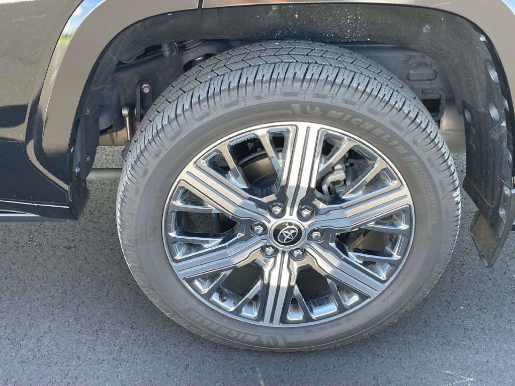 Used 2024 Toyota Sequoia Capstone AWD/4WD image 9