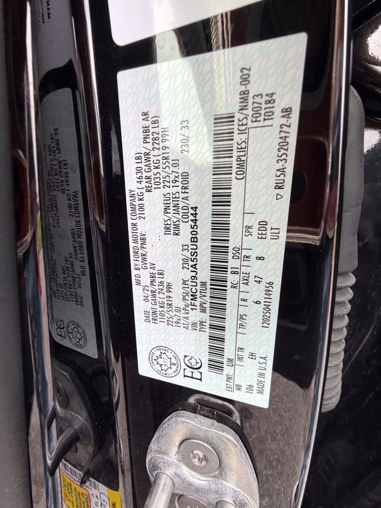 Certified 2025 Ford Escape Platinum AWD/4WD image 46