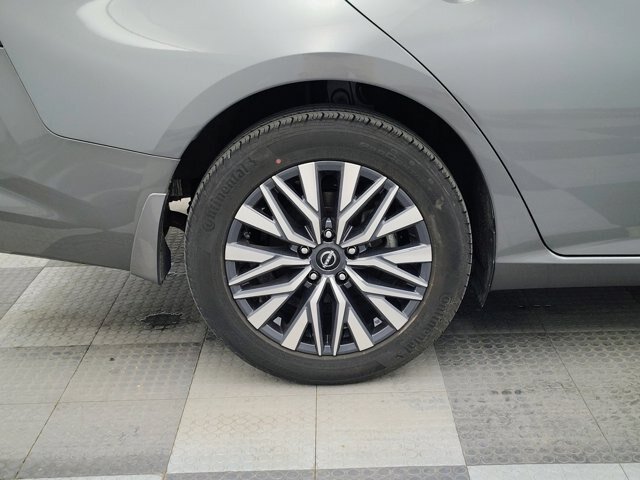 Used 2023 Nissan Altima 2.5 SV w/ SV Premium Package AWD/4WD image 13