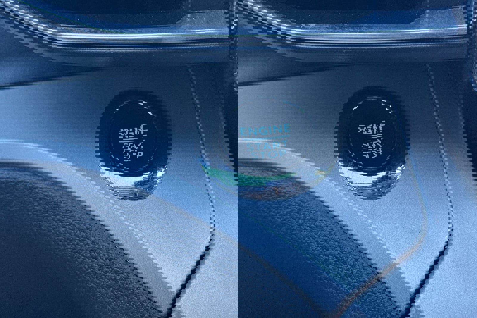 Certified 2022 Ford Explorer XLT w/ Equipment Group 202A image 23