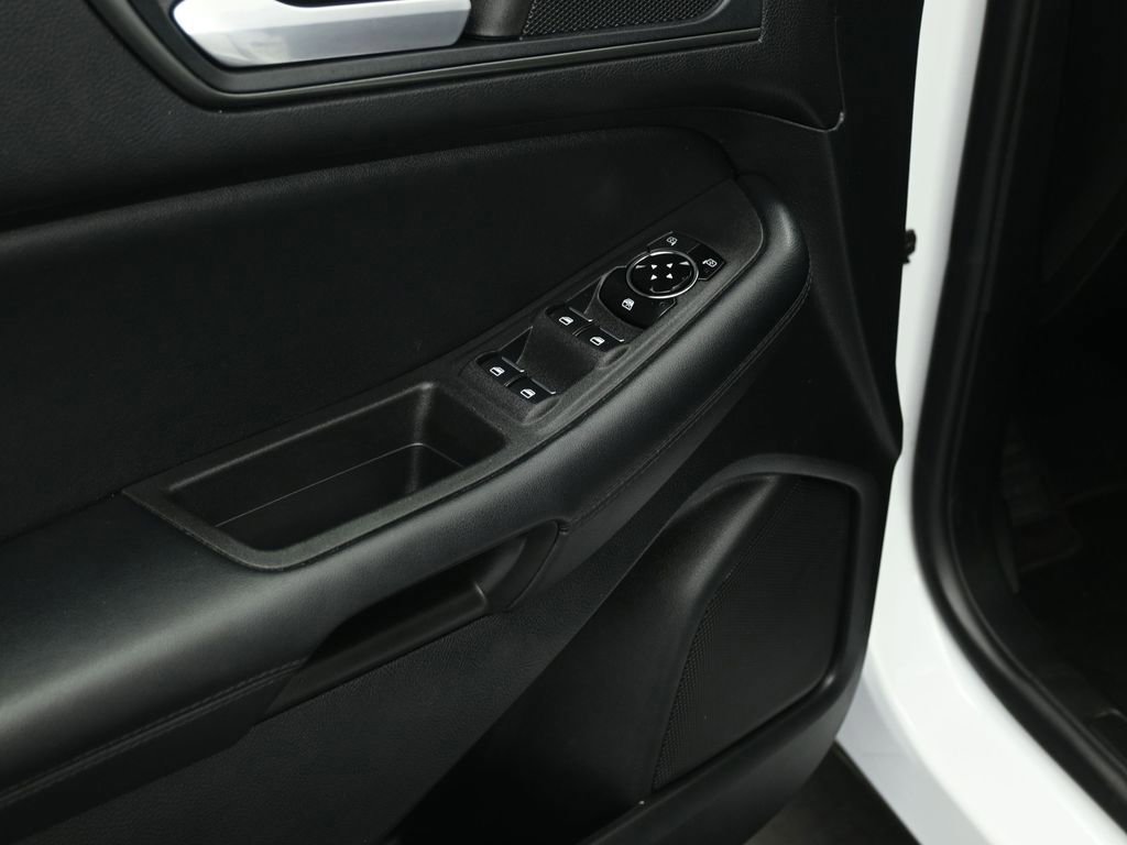 Certified 2023 Ford Edge SE w/ Black Appearance Package image 36