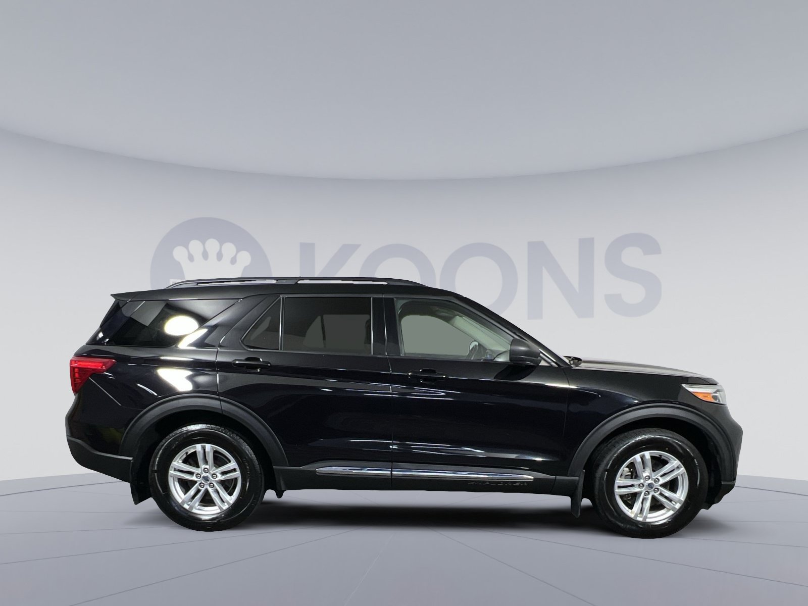 Certified 2020 Ford Explorer XLT w/ Class III Trailer Tow Package AWD/4WD image 12