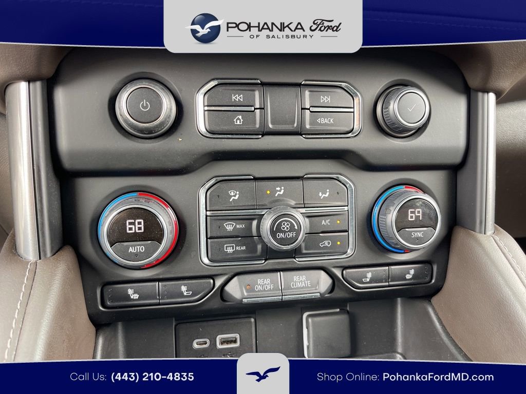 Used 2022 Chevrolet Suburban LT w/ Luxury Package image 12