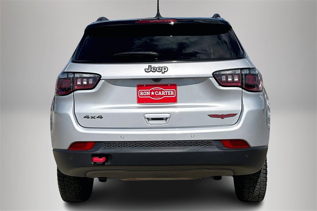 Used 2024 Jeep Compass Trailhawk image 3