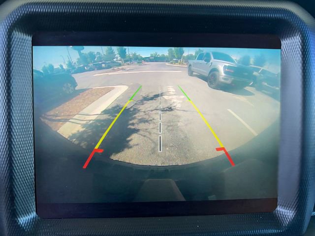 Used 2018 Jeep Wrangler Unlimited Sahara AWD/4WD image 18