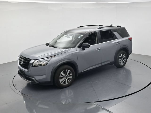 Used 2024 Nissan Pathfinder SL AWD/4WD image 46