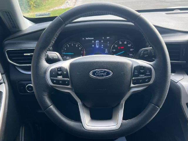 Certified 2024 Ford Explorer XLT w/ Equipment Group 202A AWD/4WD image 25