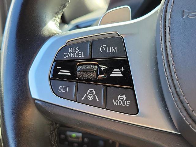 Used 2021 BMW X5 M50i w/ Executive Package image 27