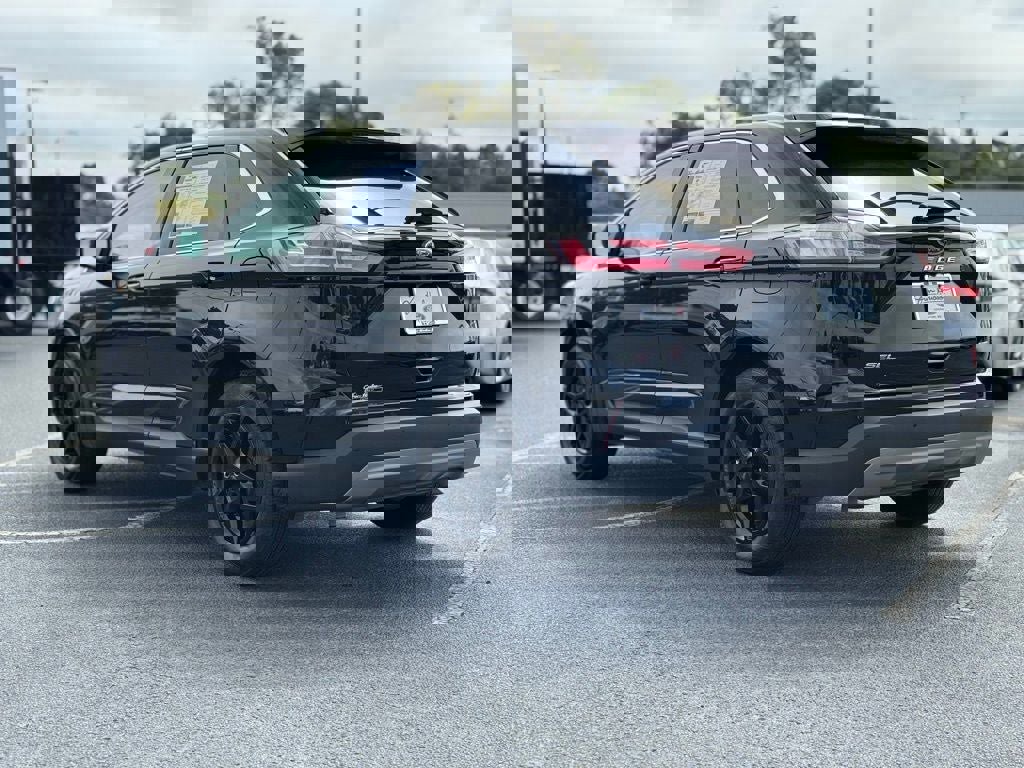 Certified 2023 Ford Edge SEL image 5