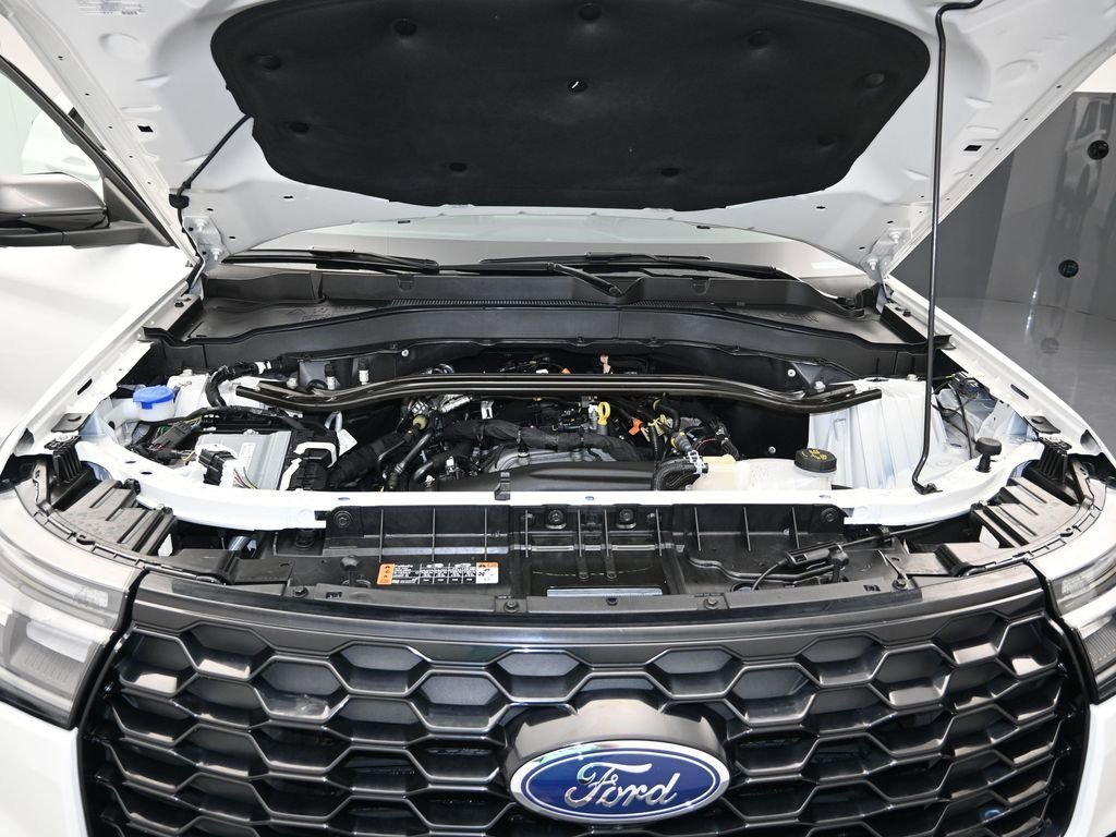 Certified 2025 Ford Explorer ST-Line w/ Premium Package image 45