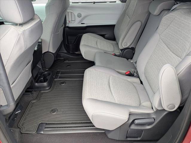 Used 2025 Toyota Sienna LE w/ LE Plus Package AWD/4WD image 18