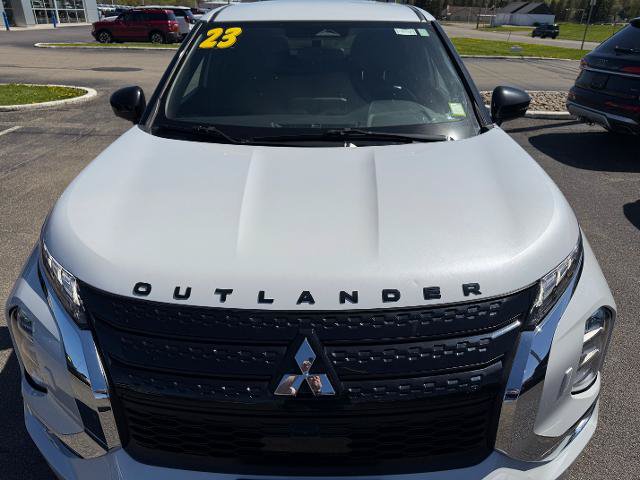 Used 2023 Mitsubishi Outlander SE AWD/4WD image 5