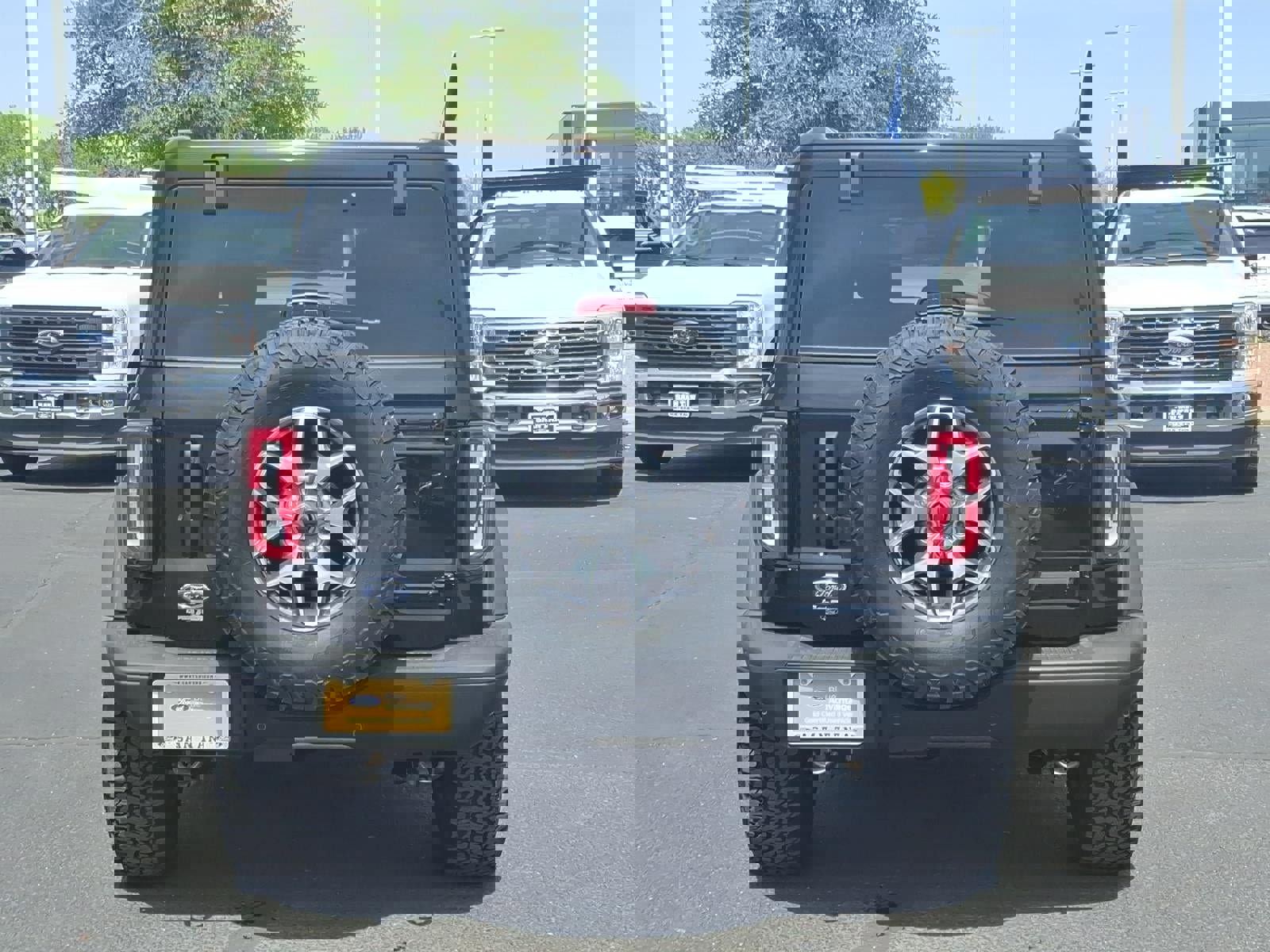 Certified 2025 Ford Bronco Badlands image 4