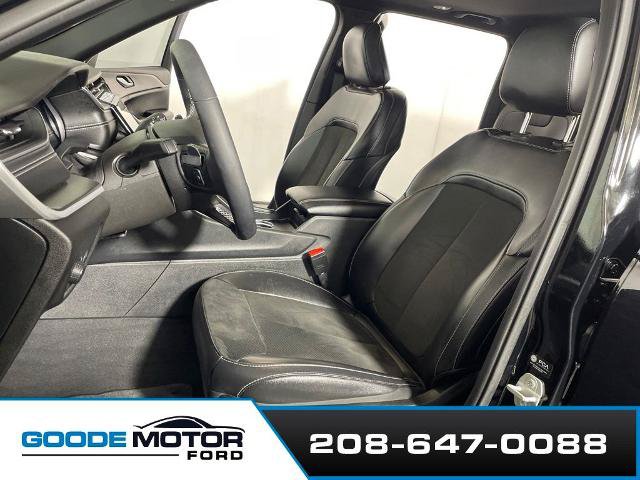 Used 2023 Jeep Grand Cherokee Altitude AWD/4WD image 10