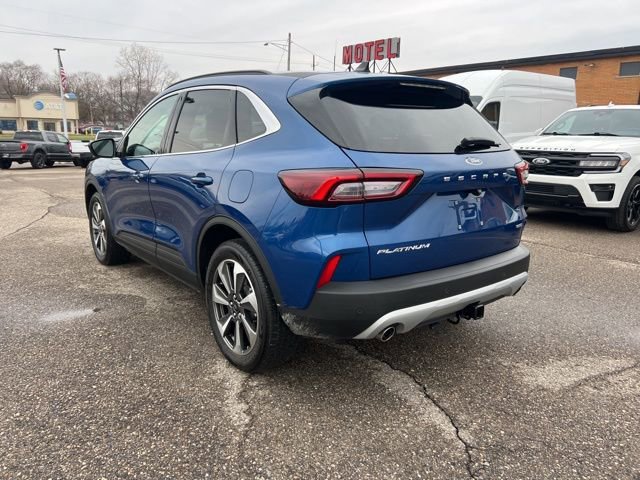 Certified 2023 Ford Escape Platinum w/ Class II Trailer Tow Package image 4