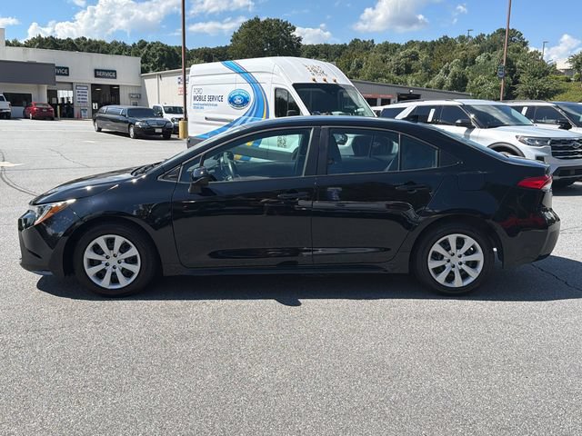 Used 2024 Toyota Corolla LE FWD image 4