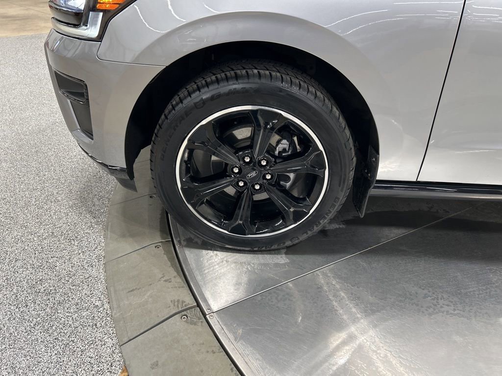 Certified 2022 Ford Expedition Limited image 42