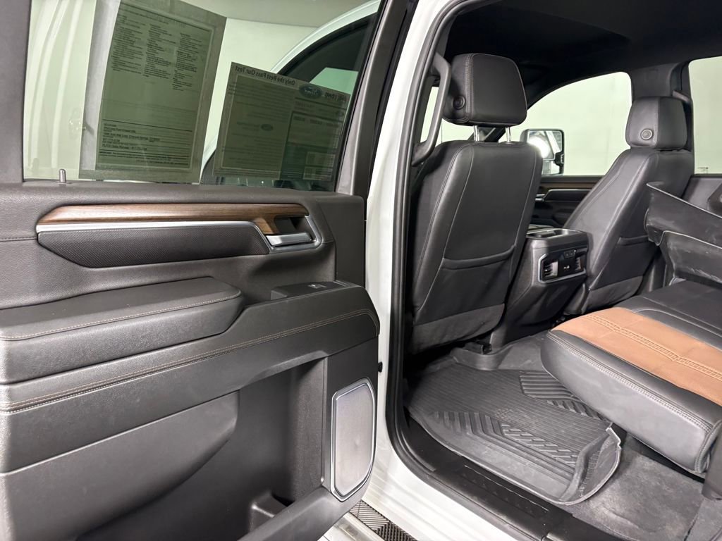 Used 2024 Chevrolet Silverado 3500 High Country image 27
