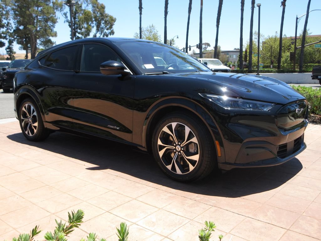 Certified 2022 Ford Mustang Mach-E Premium RWD image 6