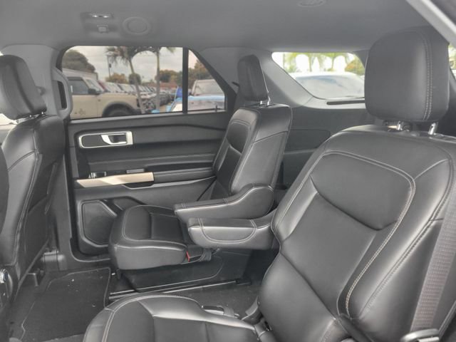 Certified 2022 Ford Explorer XLT w/ Equipment Group 202A image 8