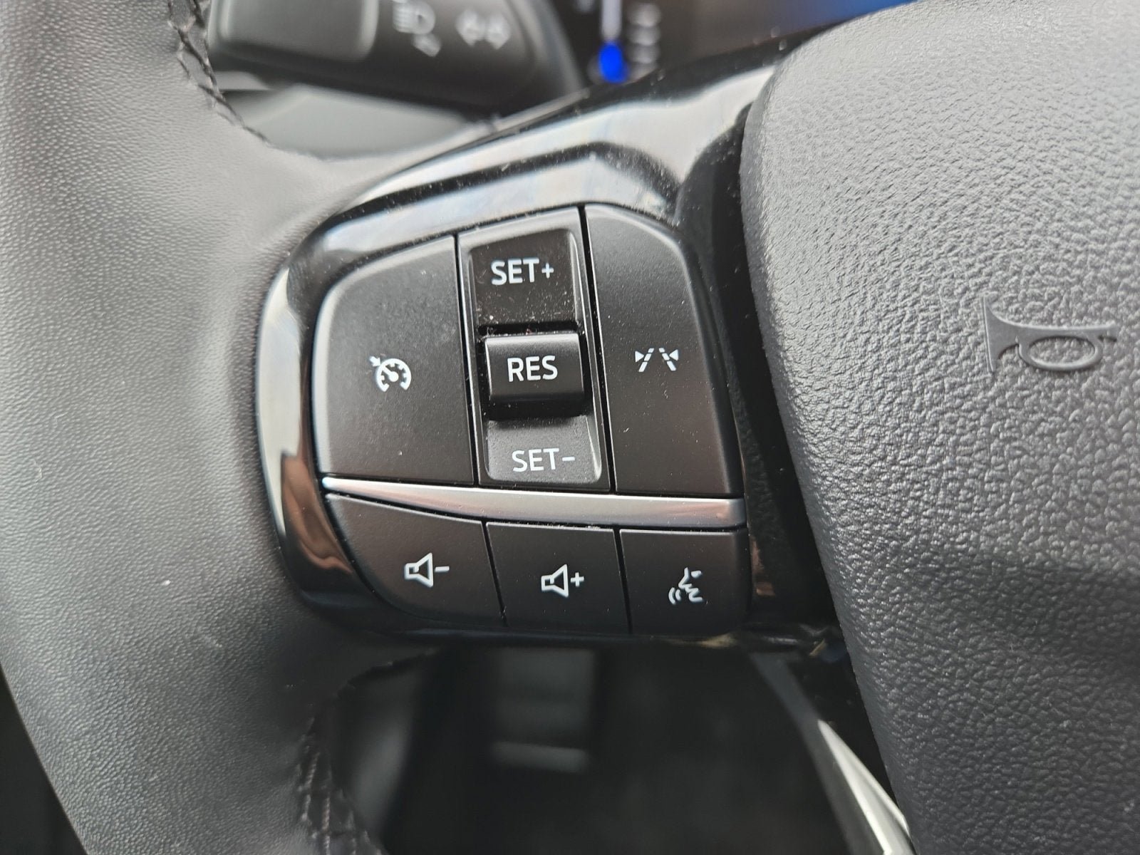 Certified 2023 Ford Escape Active AWD/4WD image 14