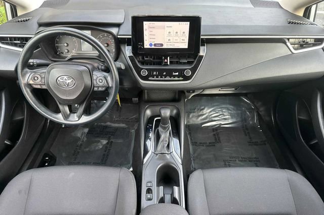 Used 2023 Toyota Corolla LE image 5