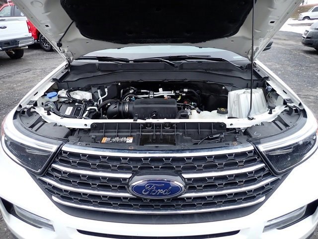 Certified 2022 Ford Explorer XLT w/ Equipment Group 202A image 14