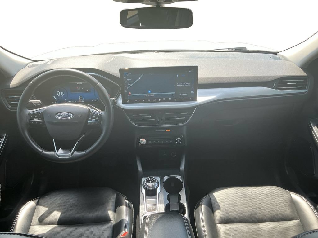 Certified 2023 Ford Escape Platinum w/ Class II Trailer Tow Package AWD/4WD image 17